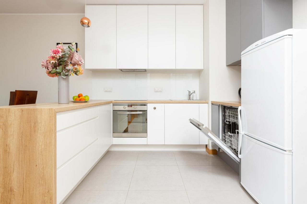 Kolorowy Goclaw Apartment By Noclegi Renters Warsaw Exterior photo